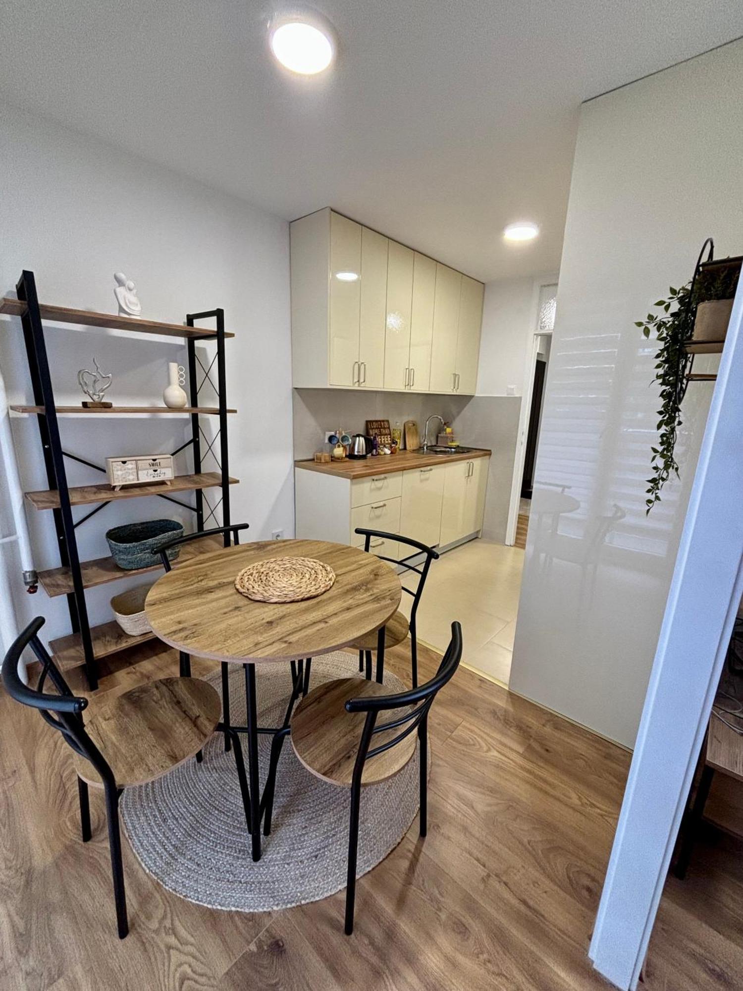 Apartment Charming In *